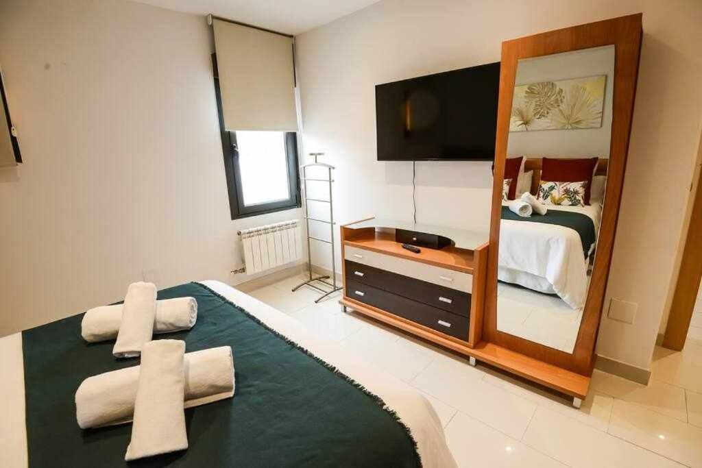 Sientete Como En Casa En Apartamento Padre Isla Apartment Leon Ngoại thất bức ảnh